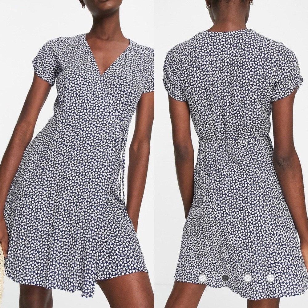 & Other Stories Wrap Mini Dress in Navy Floral Print 4 Viscose